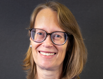 Ria Stout headshot